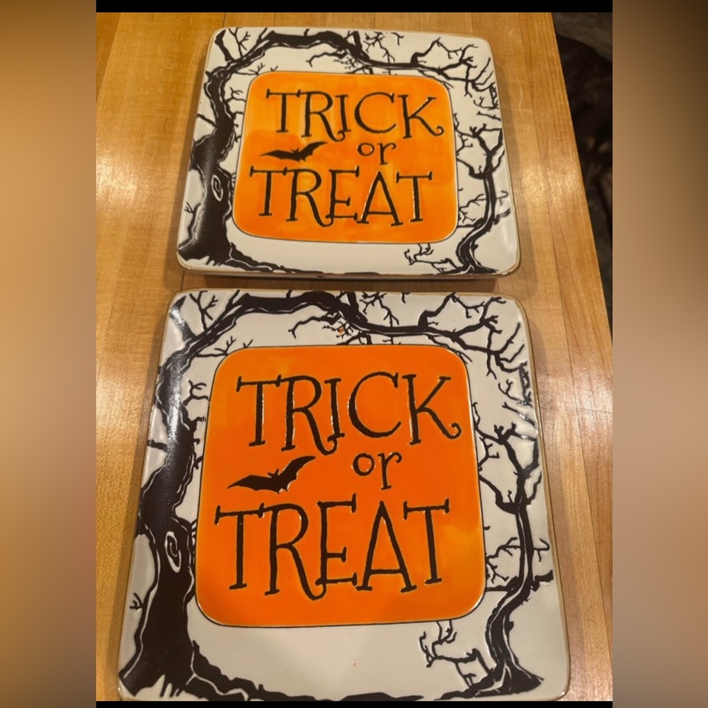 5 Brand New Square Halloween Plates